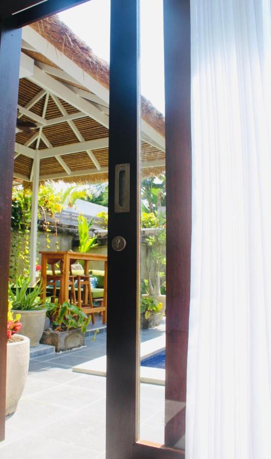 Mewali Villa'S Kuta  Bagian luar foto