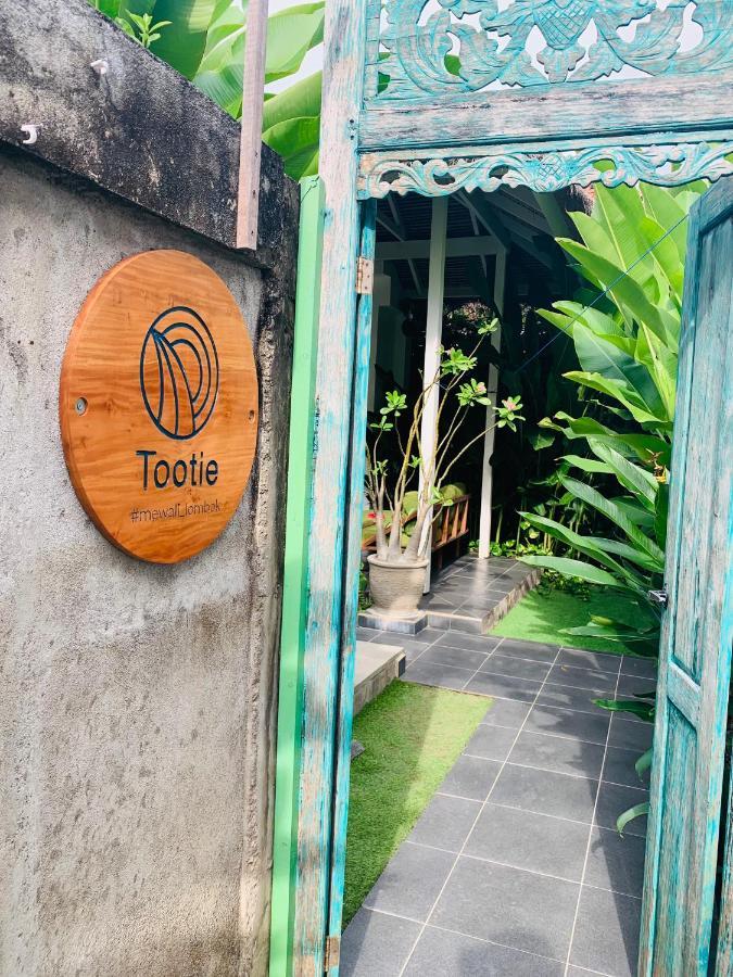 Mewali Villa'S Kuta  Bagian luar foto