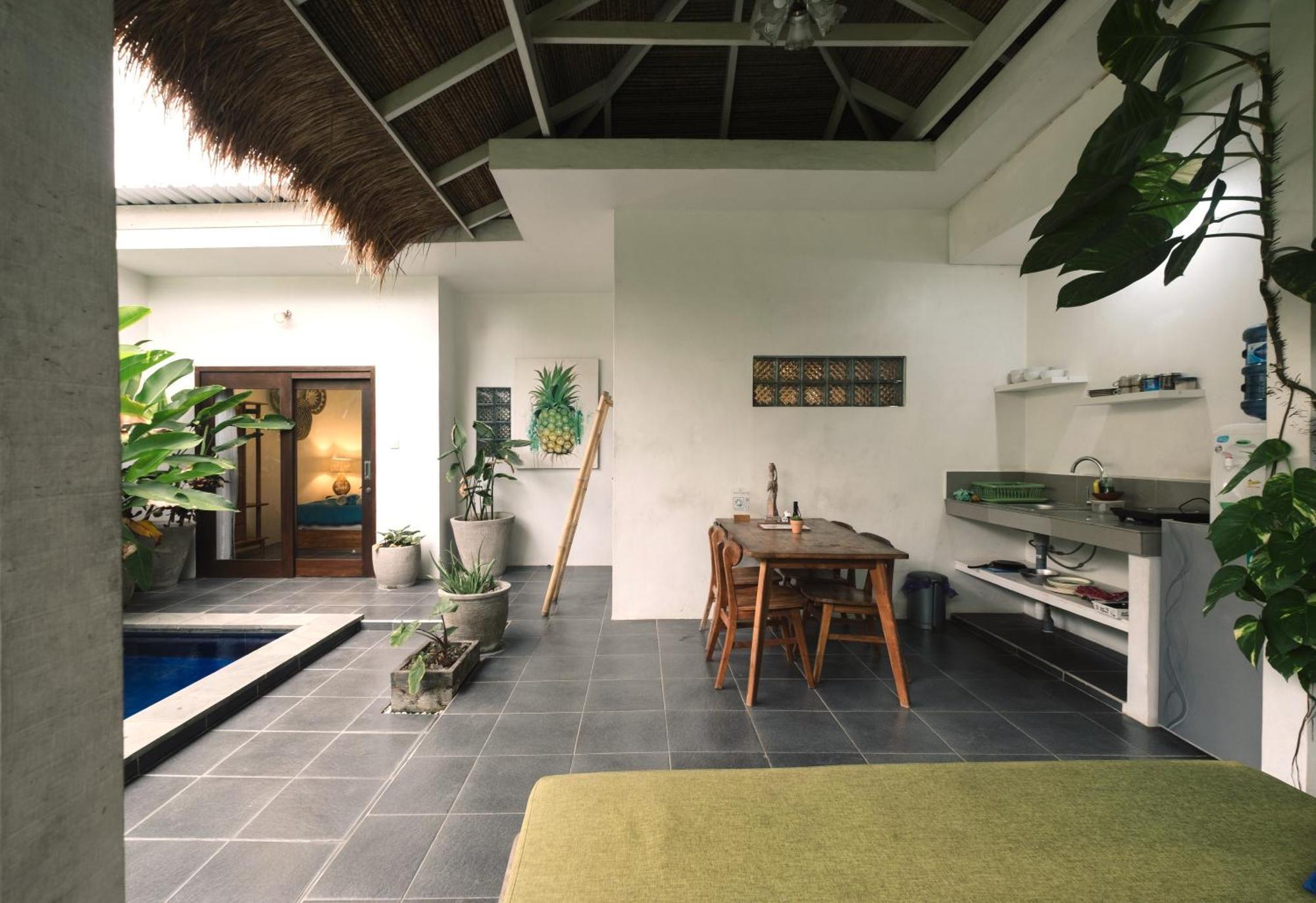 Mewali Villa'S Kuta  Bagian luar foto